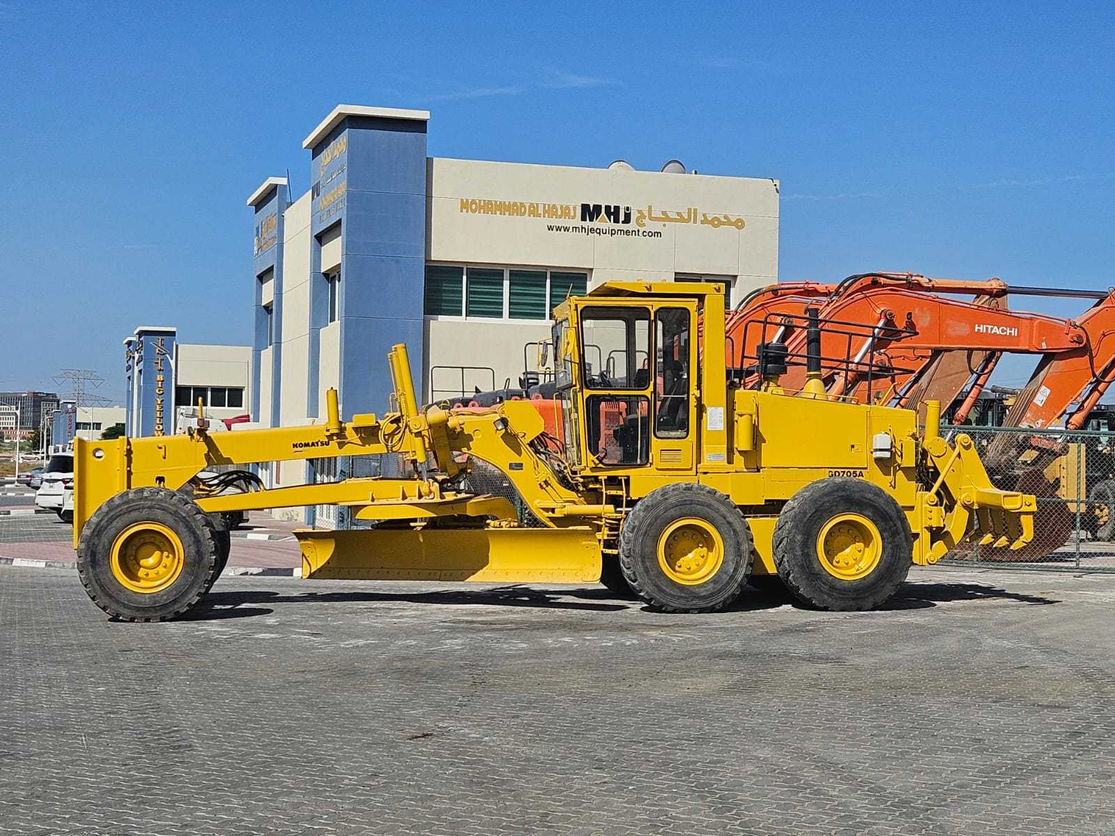 Gd705 KOMATSU GD705A-4 | MHJ Heavy Equipment Trading LLC