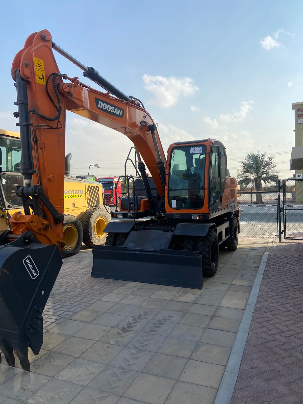 Image for 2023 Doosan DX150WE-9CN for Sale in United Arab Emirates